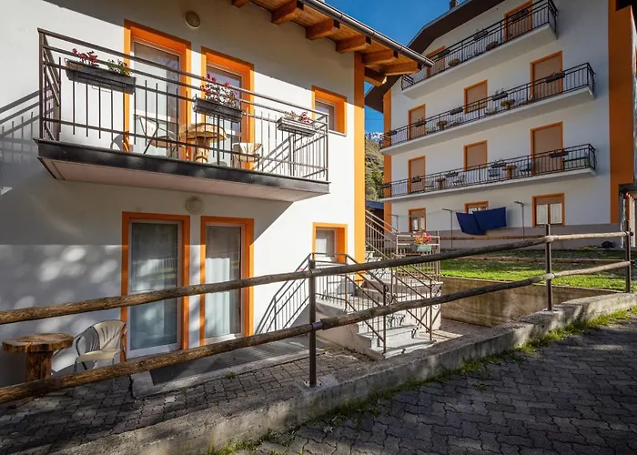Hostel - Bormio - Livigno - Santa Caterina - Stelvio
