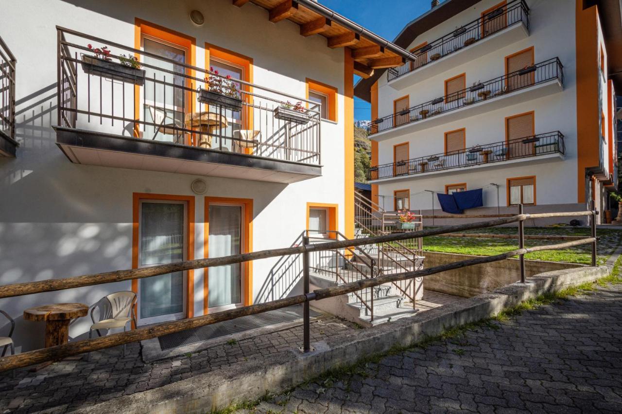 - Bormio - Livigno - Santa Caterina - Stelvio Sondalo